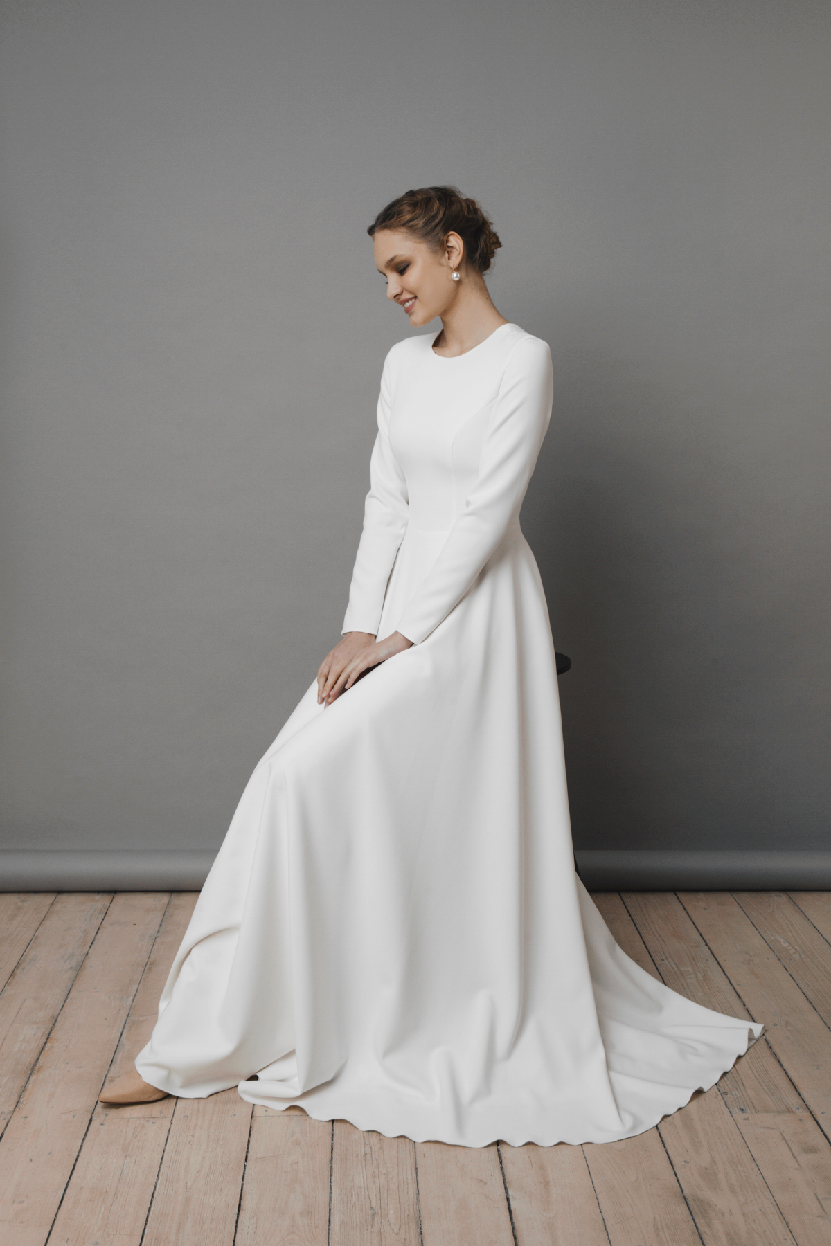 Minimalist Wedding Dress With Long Sleeves Winter Crepe Wedding