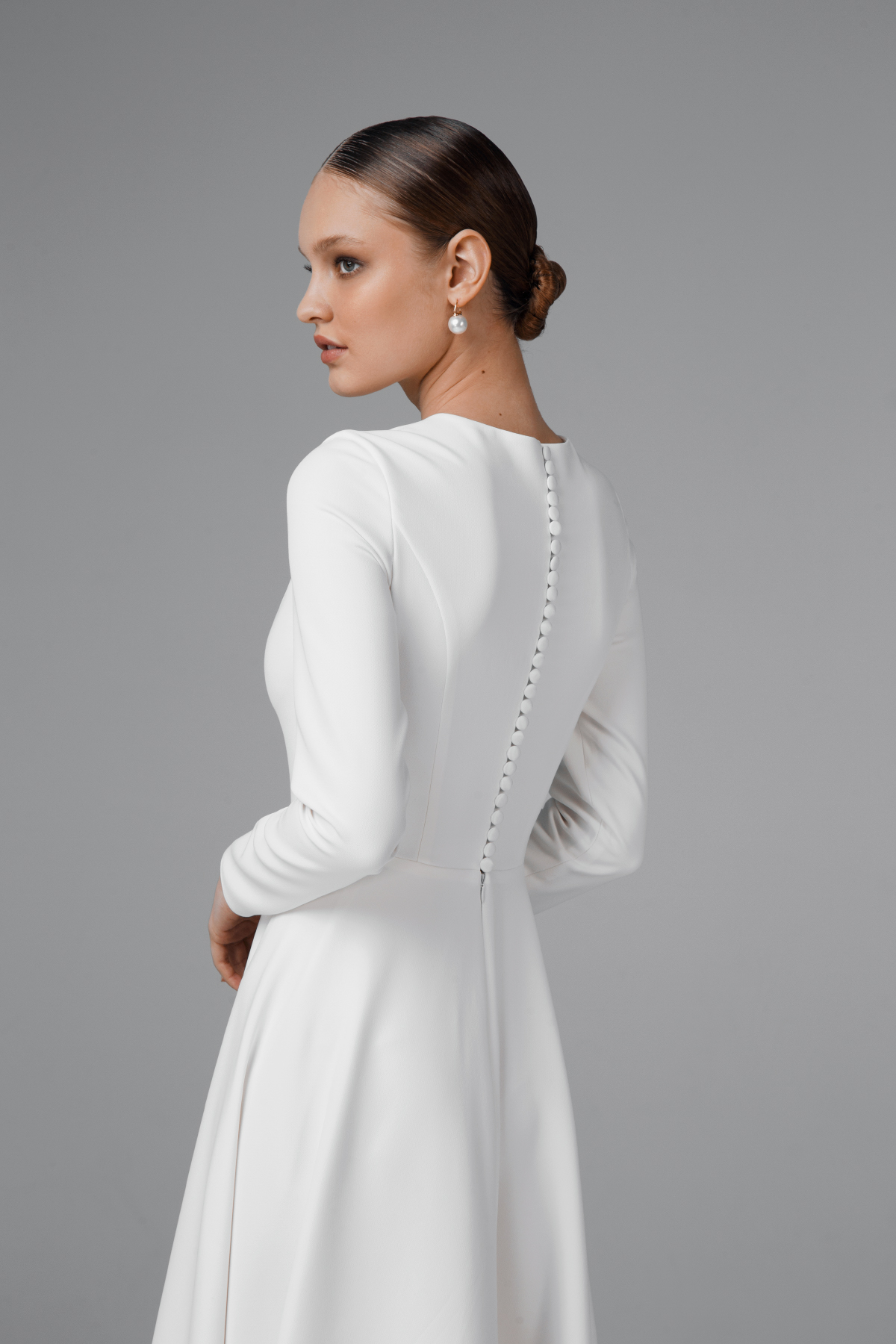Minimalist crepe wedding dress, simple and modest bridal dress, long sleeve  wedding dress – Elina • Piondress