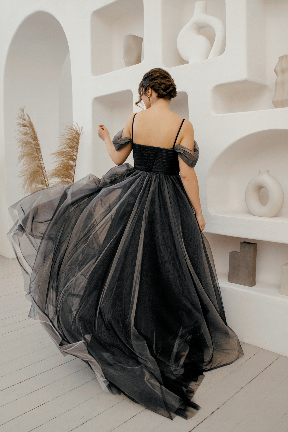 Simple Strapless Black Tulle Bridal Dresses Wedding Photography