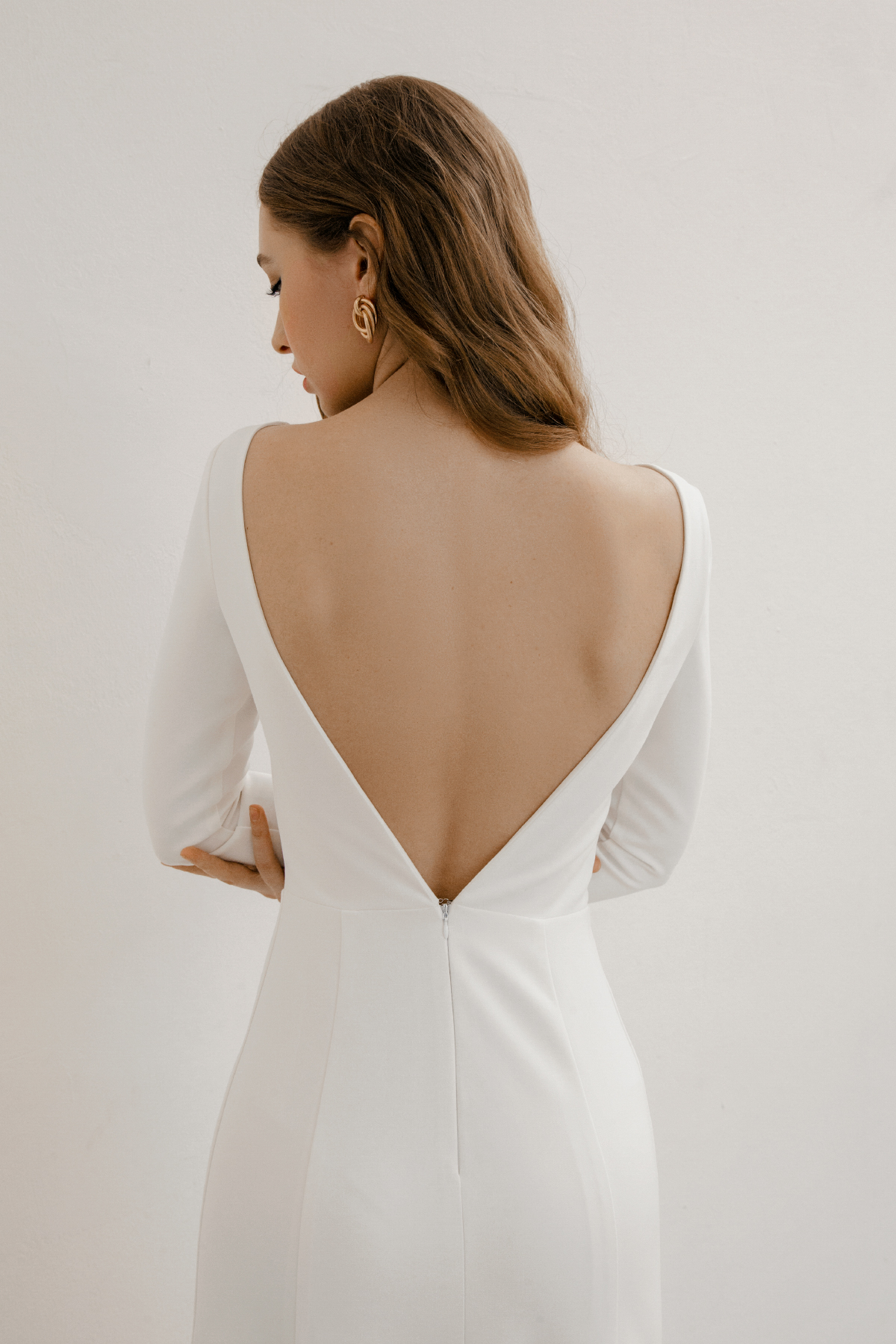 Low back elegant wedding dress