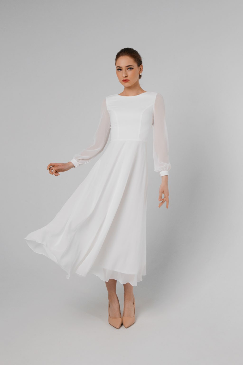 Short chiffon wedding dress with sleeves – Evita • Piondress