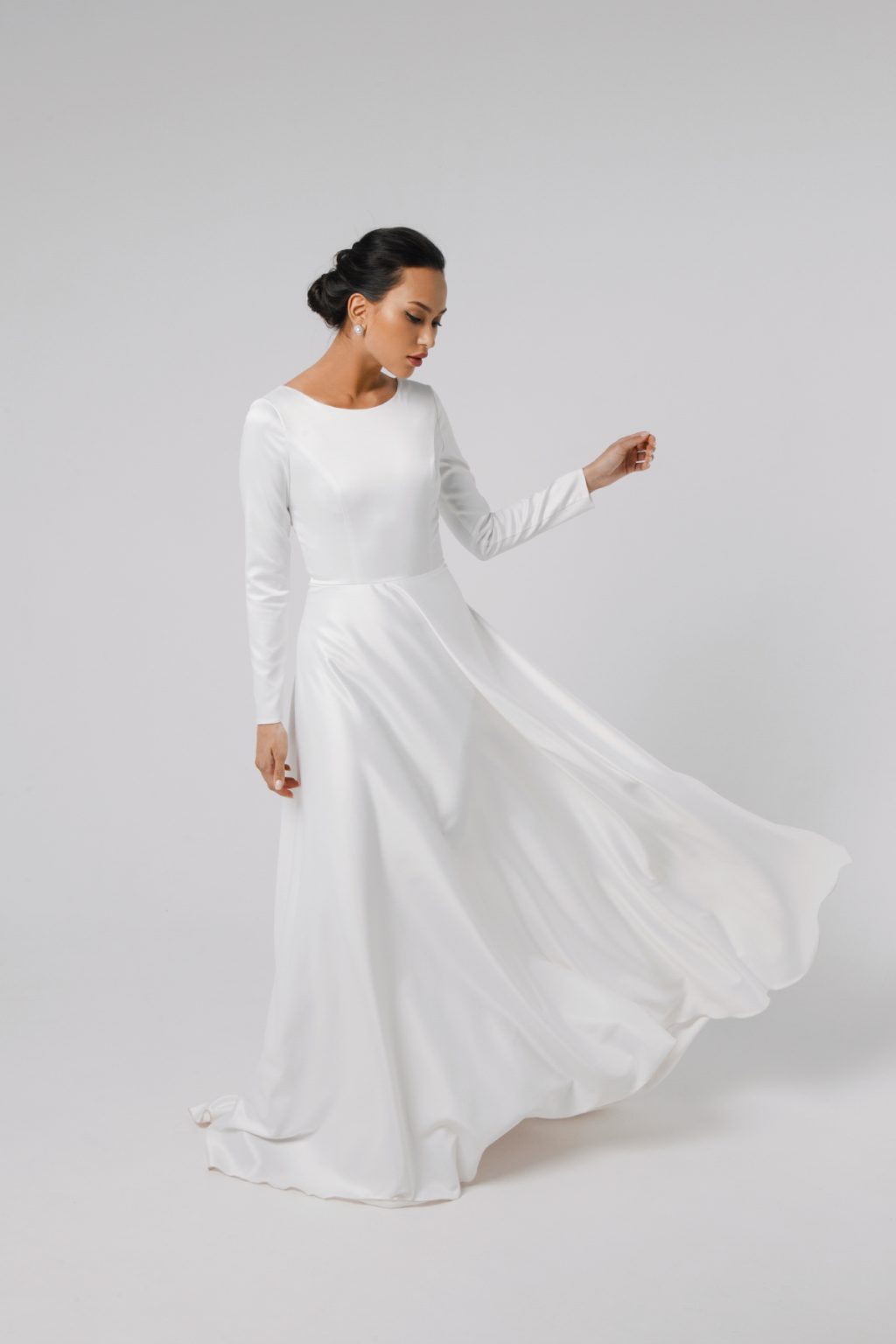 Long Sleeve Wedding Dress A Line Bridal Dress With Low Back Satin Aline Wedding Dress Inessa 5024