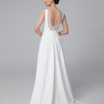 Crepe backless wedding dress – Goldie