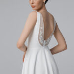 Crepe backless wedding dress – Goldie