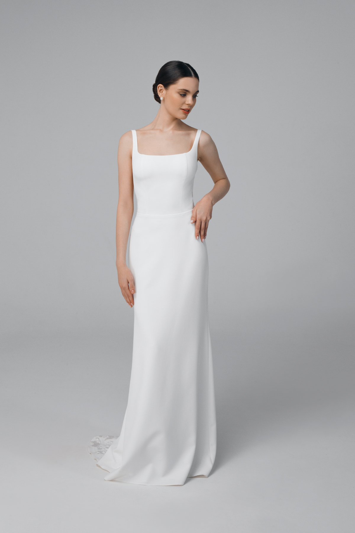 Square neck crepe wedding dress – Patricia • Piondress