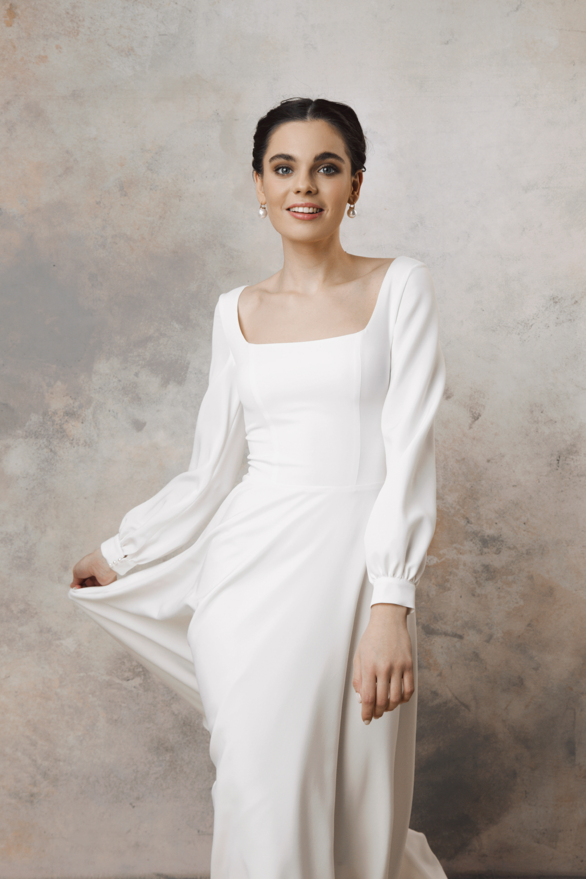 Short wedding dress with sleeves – Heidi • Piondress