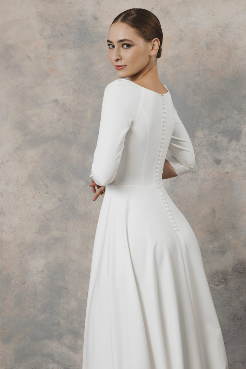 Simple and minimalist wedding dresses