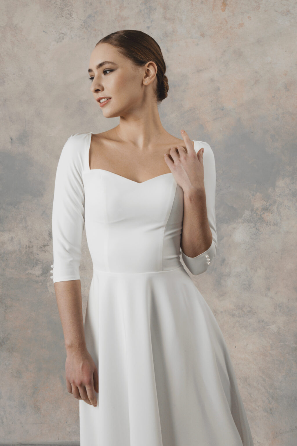 Simple and elegant wedding dress – Orlen • Piondress