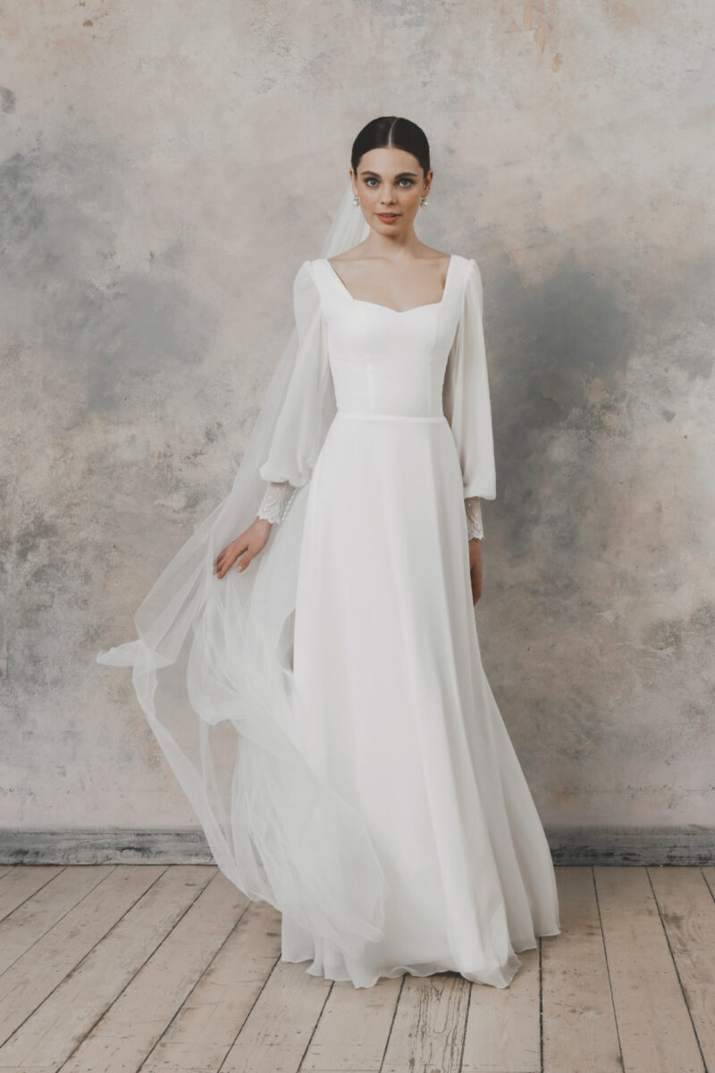 Simple and elegant wedding dress with long sleeves - Emily • Piondress