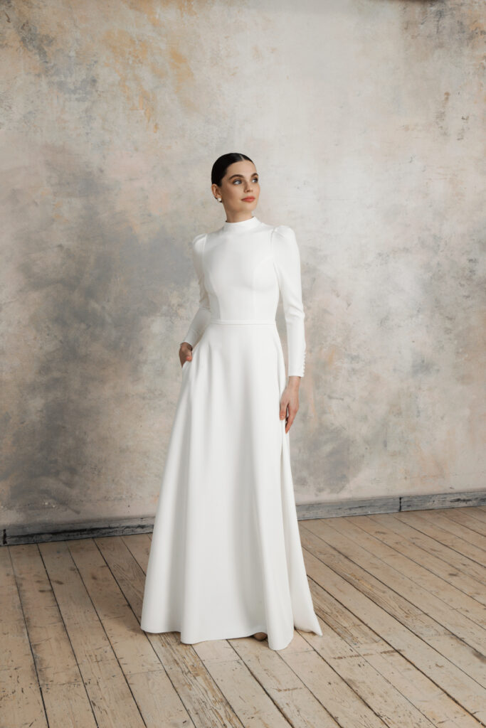 High neck modest wedding dress - Allison • Piondress