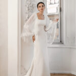 Square neckline elegant wedding dress - Carlin