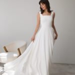 Square neck wedding dress with lace bodice and chiffon skirt – Cathy