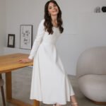 Minimalist tea-length wedding dress in crepe – Claire